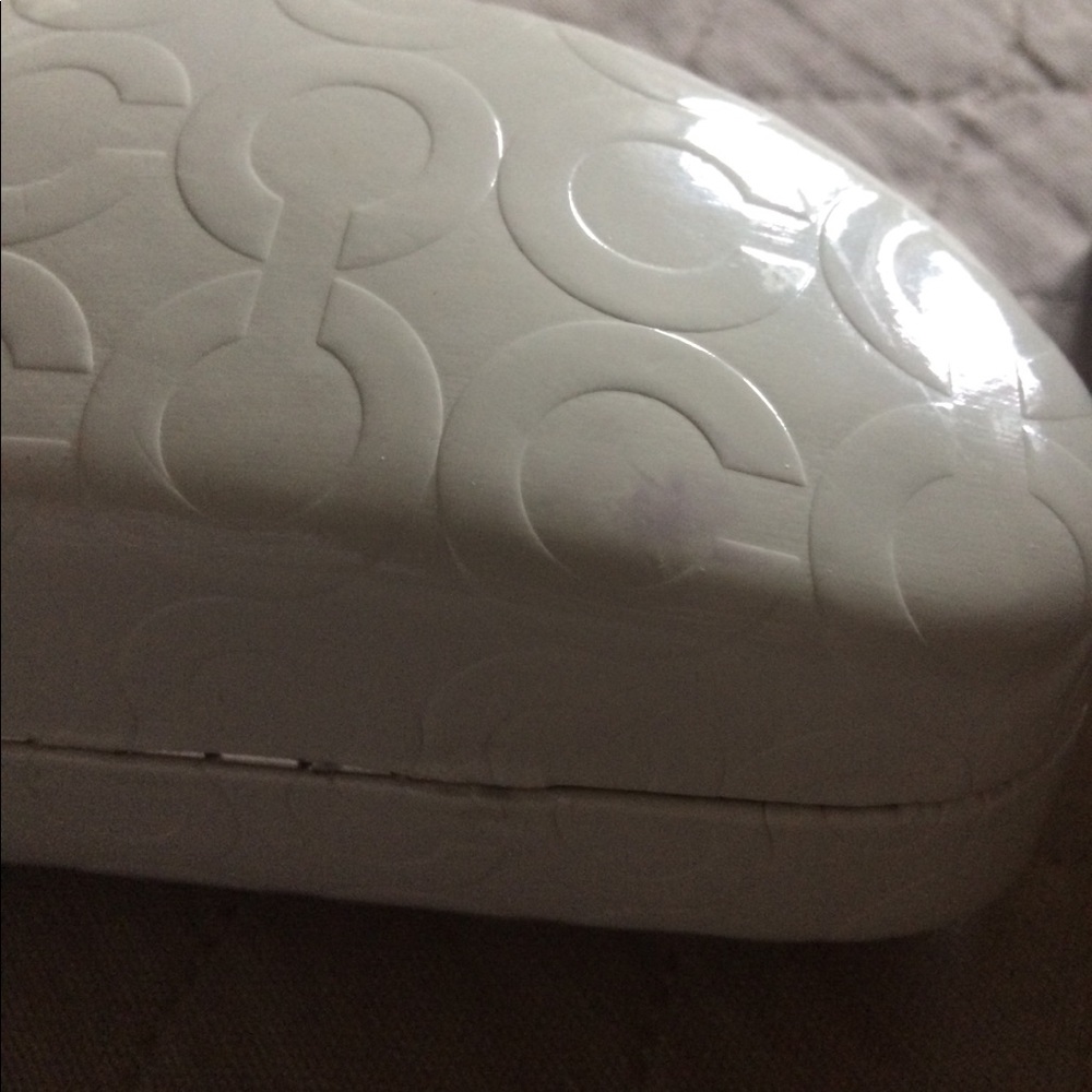 Coach glasses Case - Picture 3 of 5